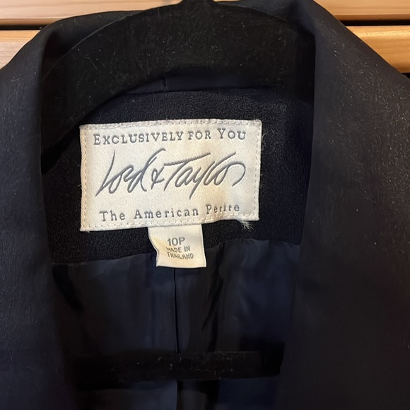 Vintage Lord and Taylor 100 percent wool blazer - Picture 6 of 6